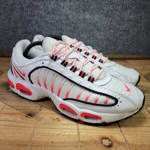 Nike Air Max Tail Wind 4 SE Mens 11  White Flash Crimson Shoes White Running